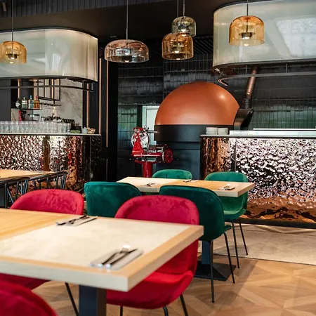 Wings Plaza Apart-hotel 4*