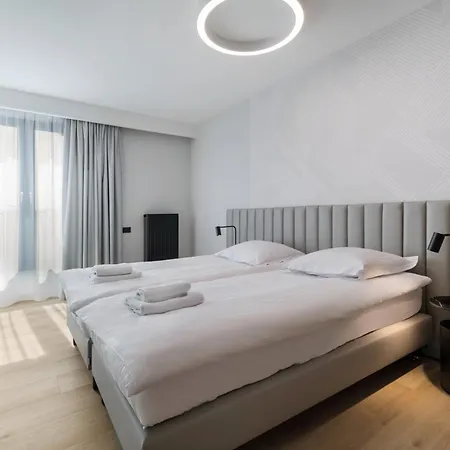 Wings Plaza Apart-hotel