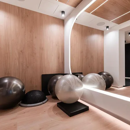 Apart-hotel Wings Plaza 4*