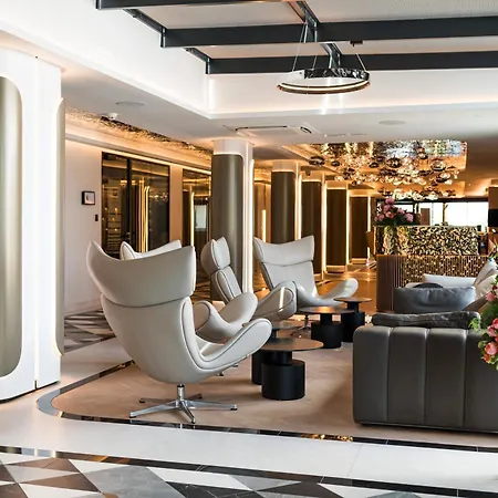 Wings Plaza Cracóvia