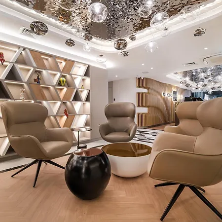 Wings Plaza 4* Krakau