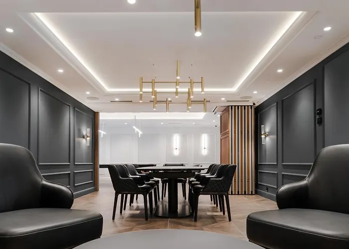 Aparthotel Wings Plaza 4*