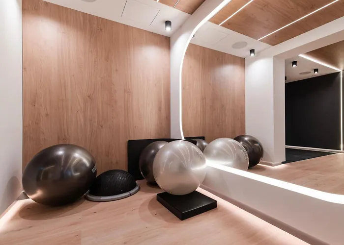 Aparthotel Wings Plaza 4*