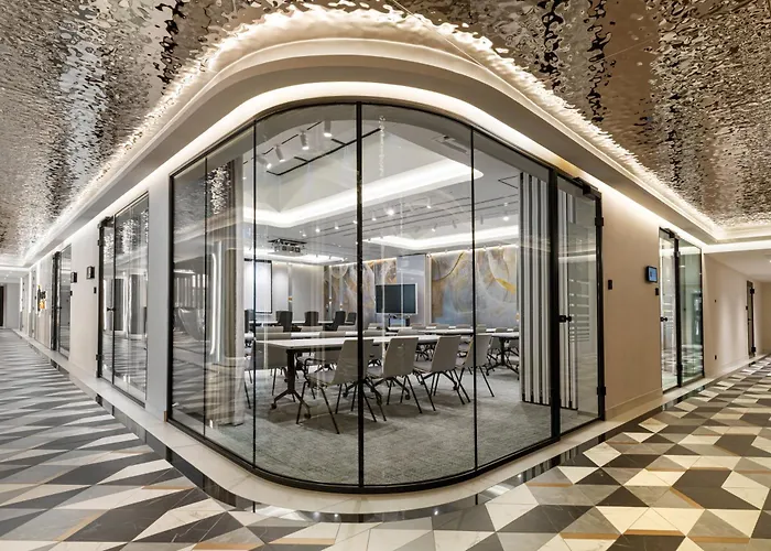 Wings Plaza 4* Krakow