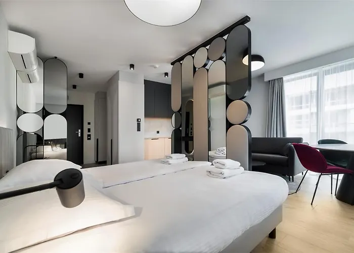 Wings Plaza Aparthotel 4*